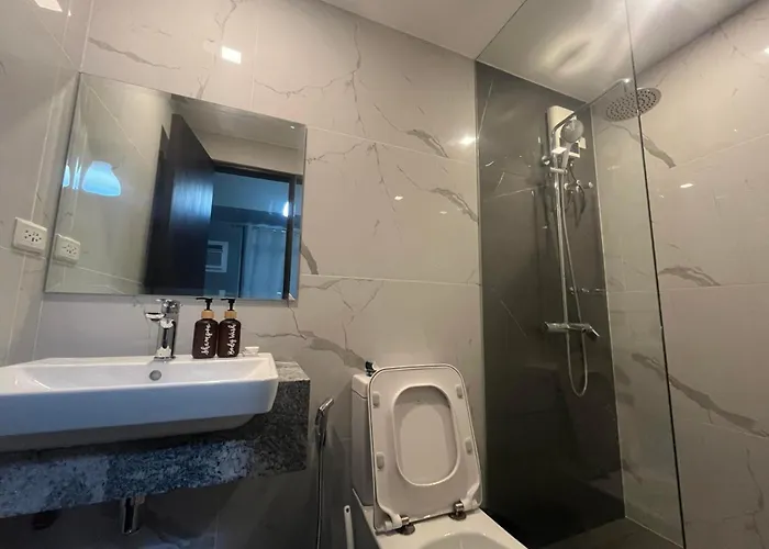 Апартаменты Gentry Manor Seaview Family Balcony View Wifi Tv 17s Манила
